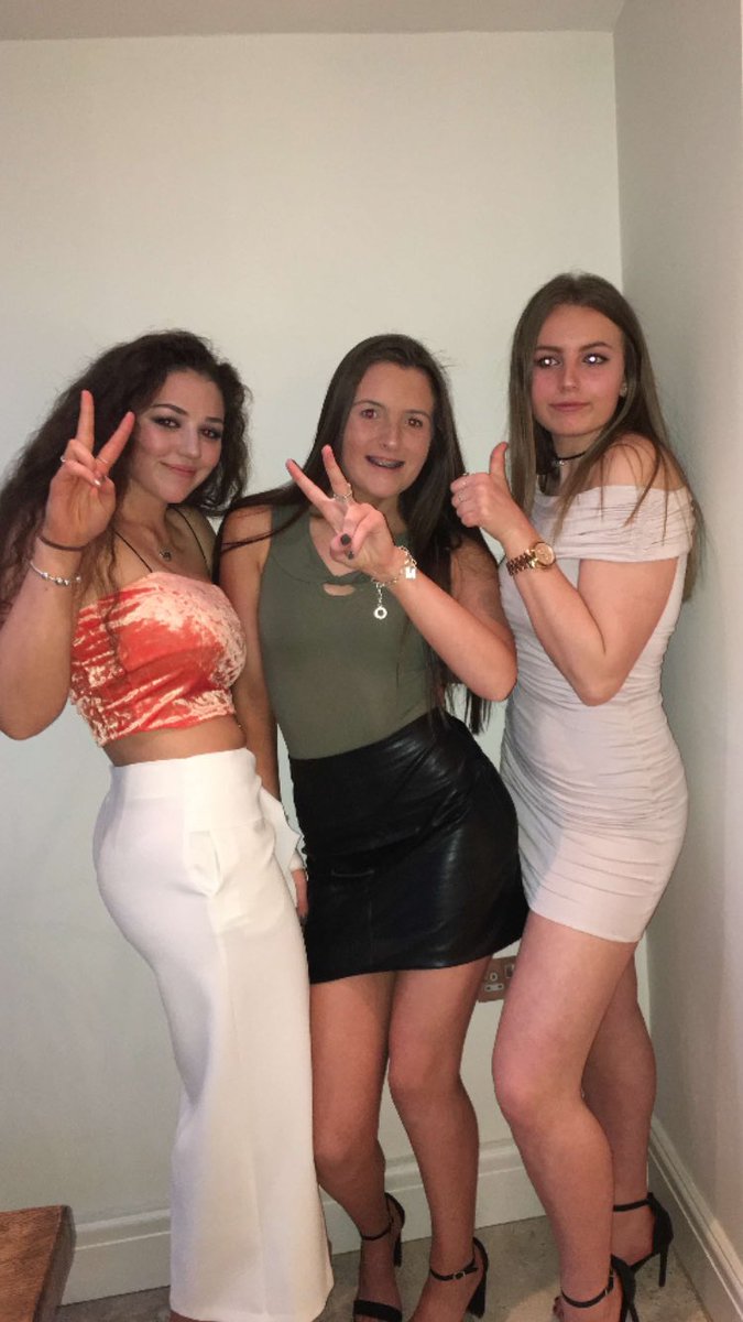 bethjenkinss_'s tweet photo. @mari_enoch happy 18th bday my prinny 👑💖✨finally the big 18 !! cannot wait to see ya sat💃🏻ly all the world xoxox https://t.co/7t0A2x0pmK