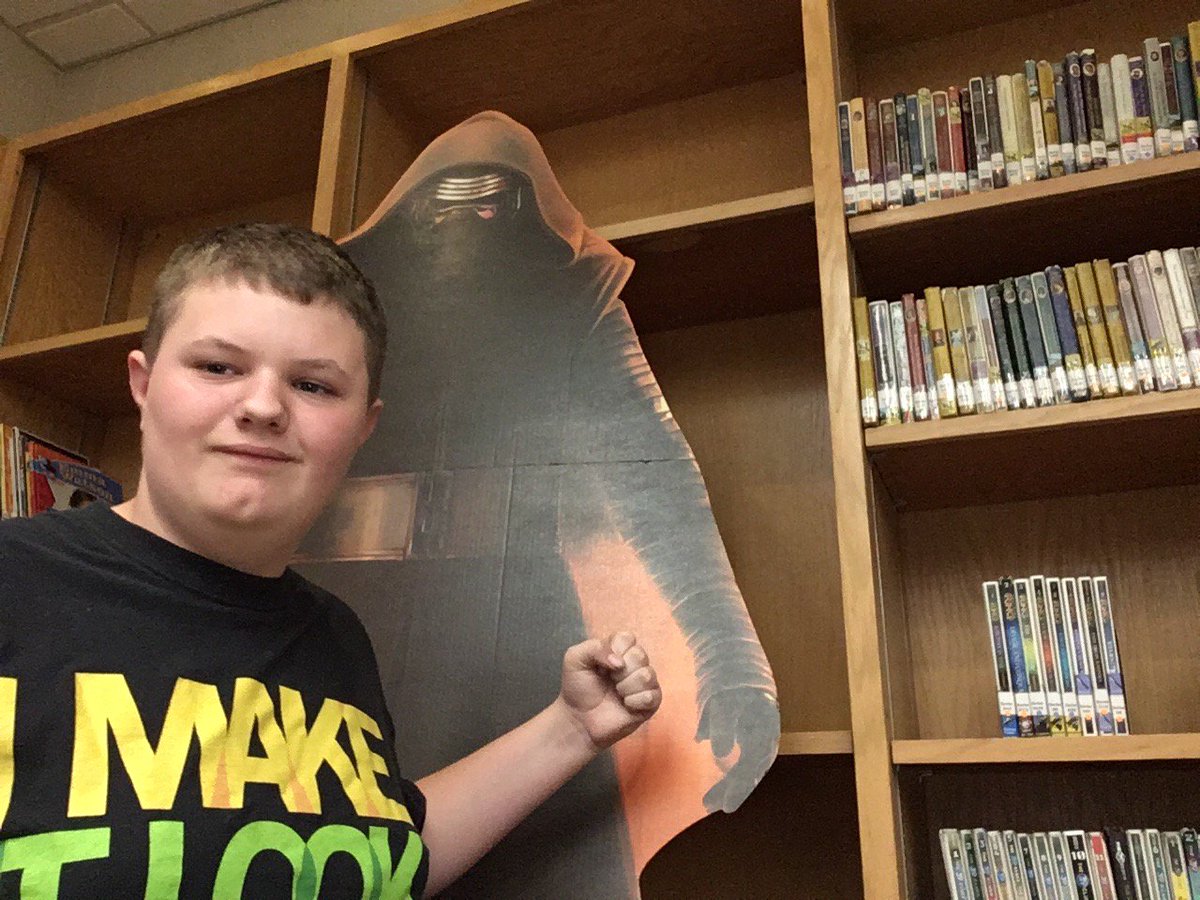 NMSLibraryATeam's tweet image. #StarWarsSelfies in the library take 2