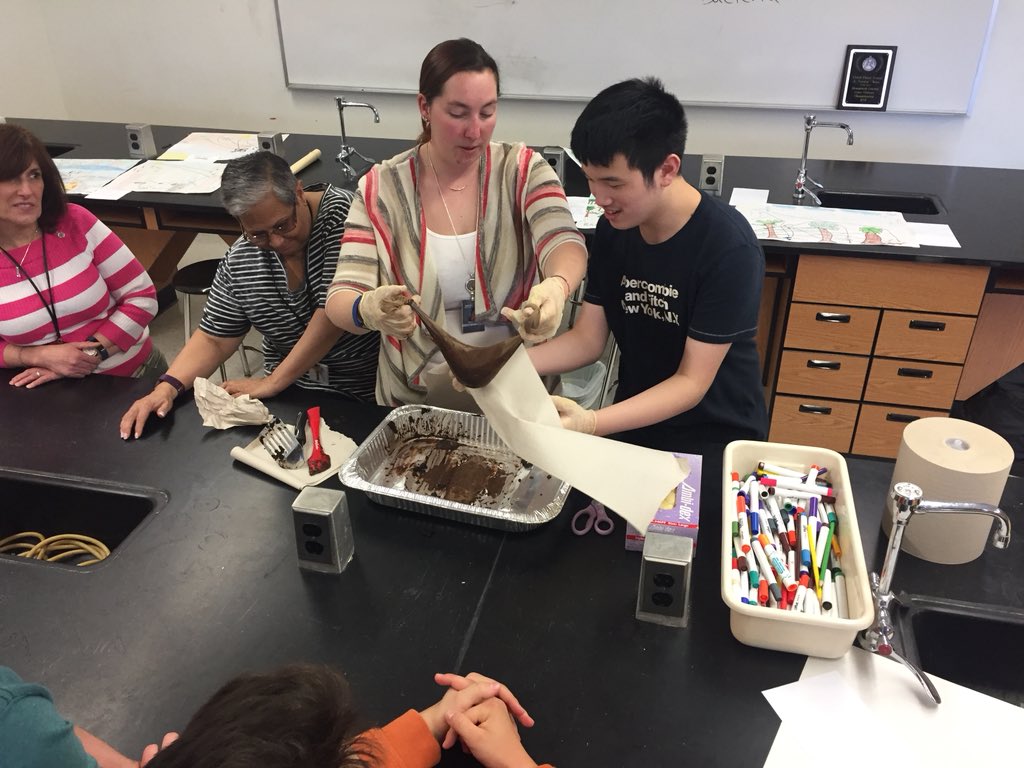 NorthScience's tweet image. Ms. Taylor experimented with students today on how the digestive system works. @MrsDOrozco @DTaylorMTHSN #mtpssci #MTPSPride