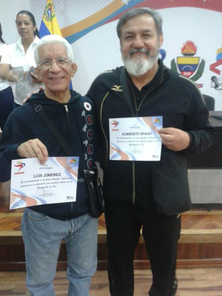 judo_dc's tweet photo. Desde las instalaciones del IND, se conmemoró el Día Nacional del Entrenador Deportivo. Entre los entrenadores presentes por el judo recibieron reconocimiento por parte del ministro @pinfantea el Sensei Humberto Suazo y Luis Jiménez. 
 ¡Felicitaciones!
#judoDistritoCapital #Judo https://t.co/xFNaERSCf5