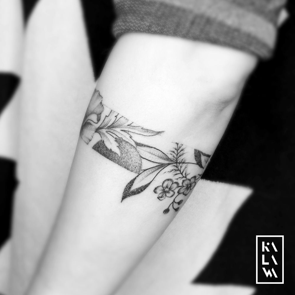 تويتر Kalawa Tattooer على تويتر New Tattoo On My Wristband Floral Serie With Cat And Fox Portrait Graphic Wristbandtattoo Tatouage Dotwork Kalawatattooer Kalawa Blackworkers Blacktattooart Aixenprovence Renard Chat Illustration تويتر Kalawa Tattooer على تويتر New Tattoo On My Wristband Floral Serie With Cat And Fox Portrait Graphic Wristbandtattoo Tatouage Dotwork Kalawatattooer Kalawa Blackworkers Blacktattooart Aixenprovence Renard Chat Illustration
