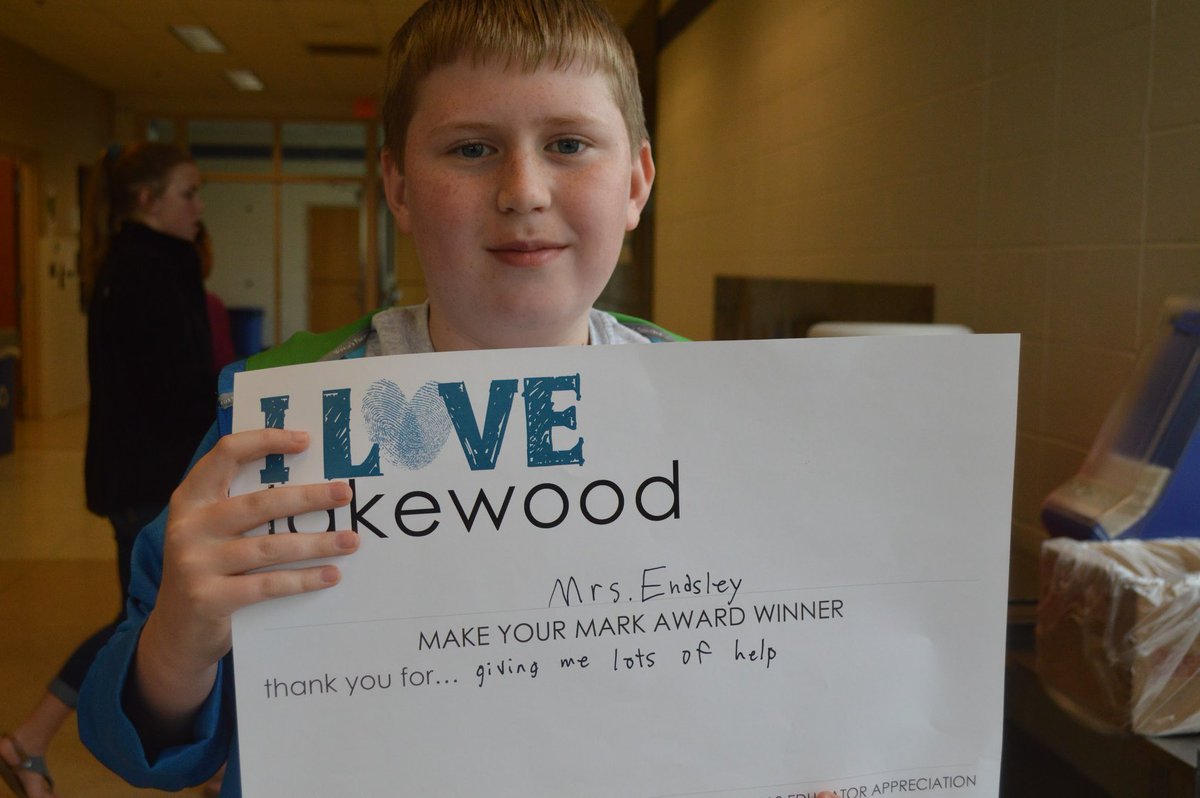 #TeacherAppreciationDay Thank you <a href="/LakewoodPS/">Lakewood Schools</a> #students for sharing your love for those how make this a great place to be! <a href="/lms_principal99/">LMS Principal</a> <a href="/LWVikings/">Lakewood Athletics</a>