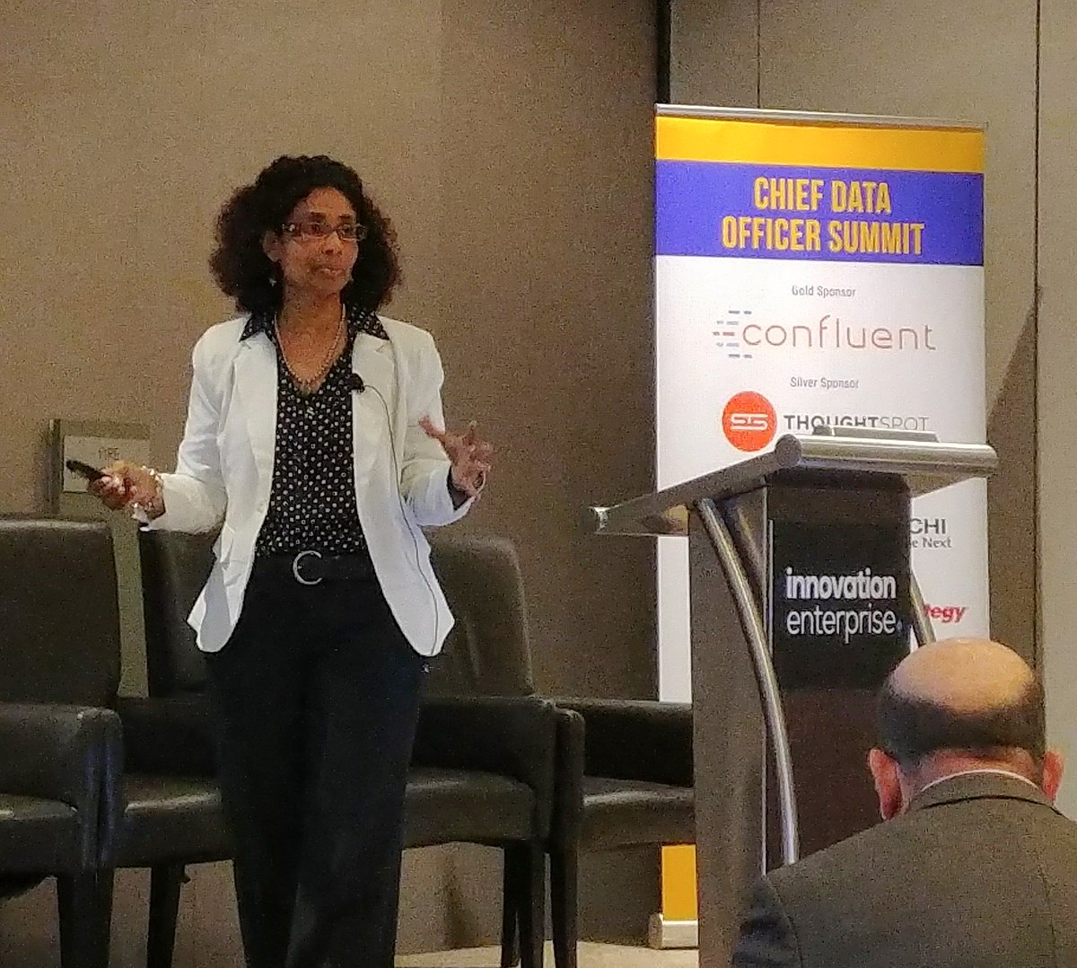 westerndigital's tweet image. Our Chief Data Officer, Janet George, presenting at #ChiefDataSF this morning. Janet is answering the question, &quot;Do organizations need #CDOs?&quot; check out her 10 reasons why they do!