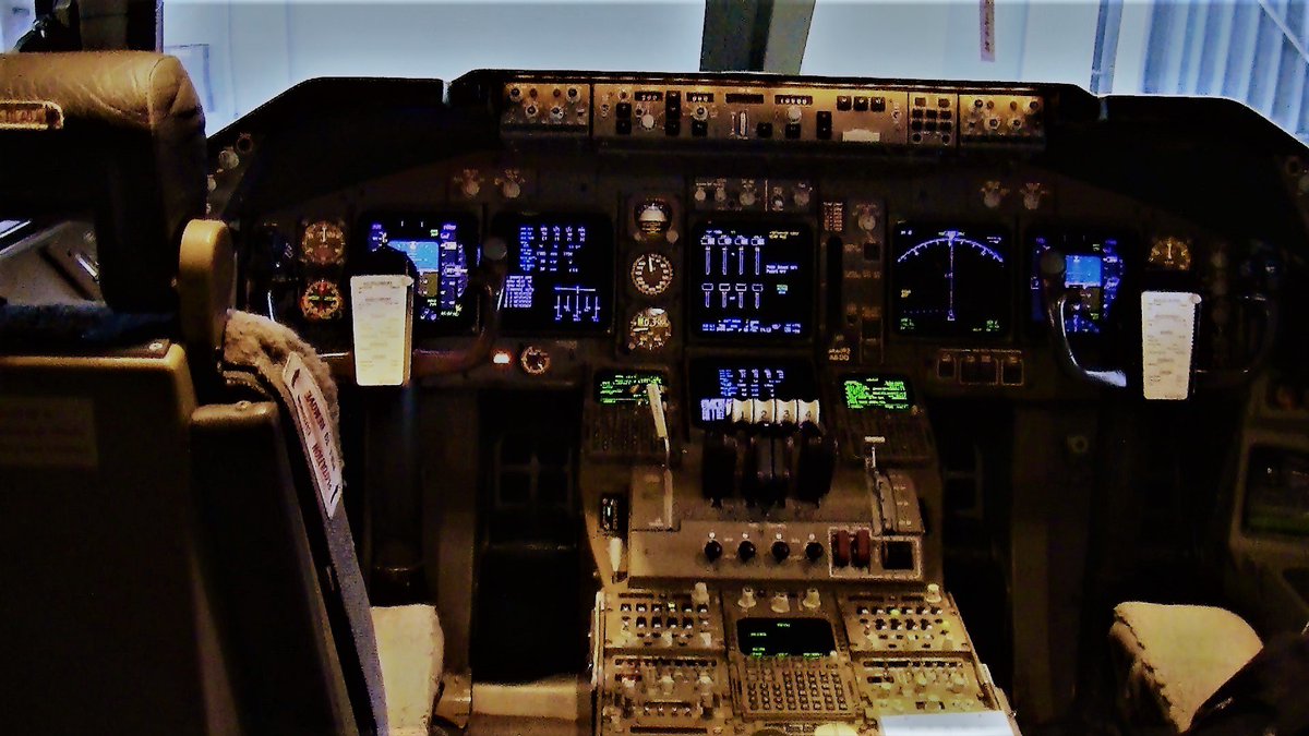 cygnus201102's tweet image. 東方Project二次創作作品関連ではなくスミマセン(お酒in)
YouTube概要編集からTwitterヘッダ画像を
初めてPCで見て画質の悪さに大ショックorz
ビデオカメラのフォト撮影の自分が悪い。
当初からのカエルはカールのアタリ……
今は「早苗さんの髪飾り!」です。
※不慣れの連発をお詫びいたします。