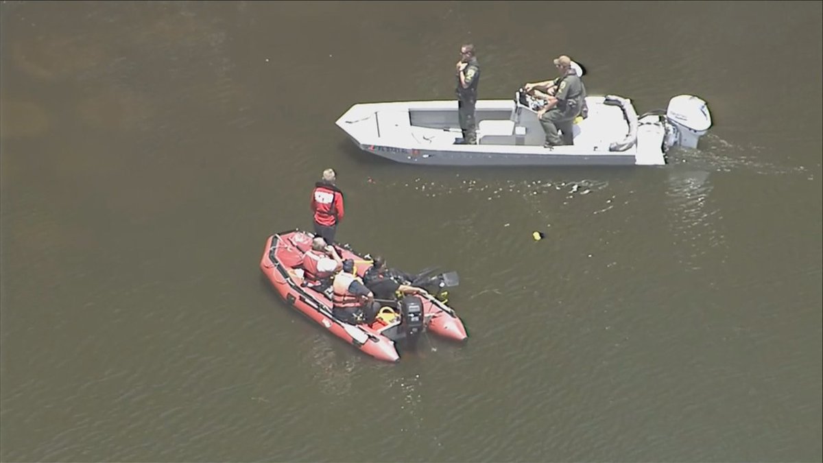 WATCH LIVE: Search underway for 15-year-old Florida boy after possible alligator attack bit.ly/2rBHGlF?utm_so… https://t.co/bwjRx5CcME