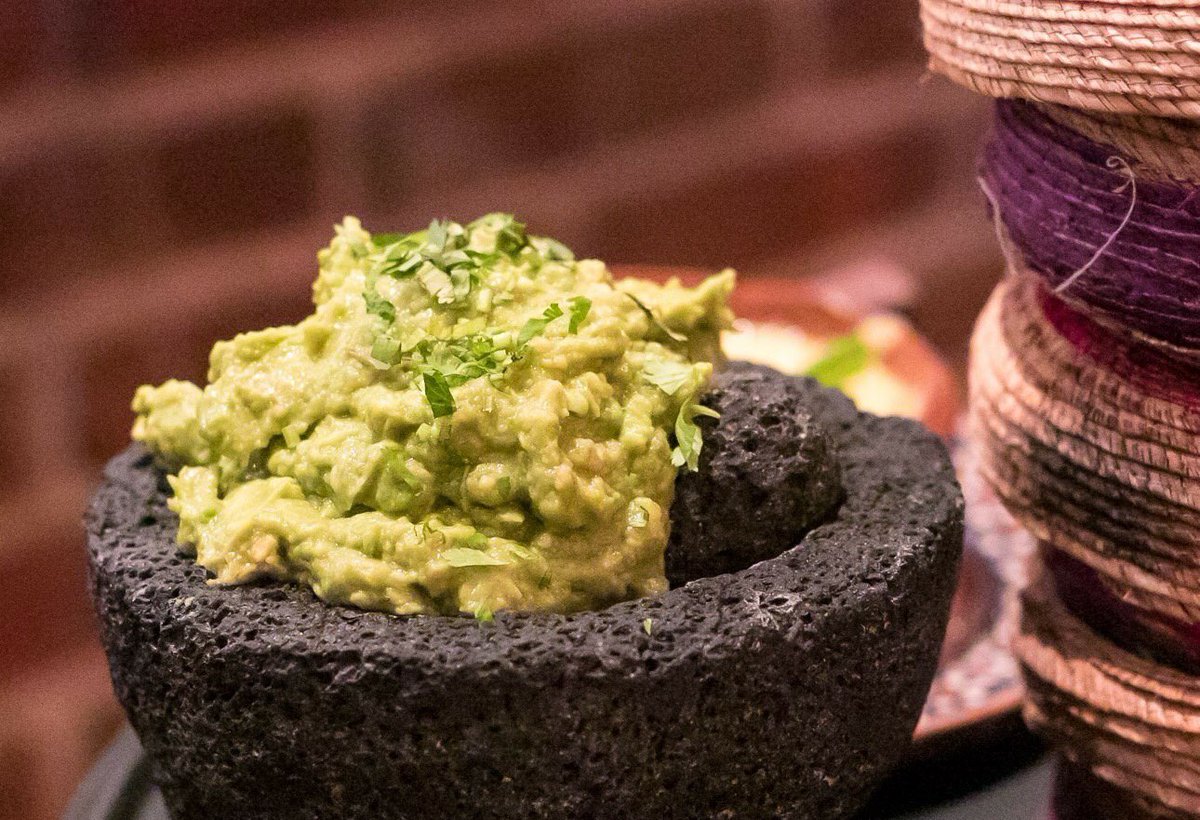 rest_los3gallos's tweet photo. #Nutrition fanatics should never feel guilty about eating #guacamole because it is beneficial to one’s health: It is packed in potassium, fiber, heart-healthy fats, vitamin-C and #antioxidants! #HealthyFood #mexicanfood #mexicancuisine #mexicanrestaurant #cabotrip #cabosanlucas https://t.co/CqgLI6TyOA