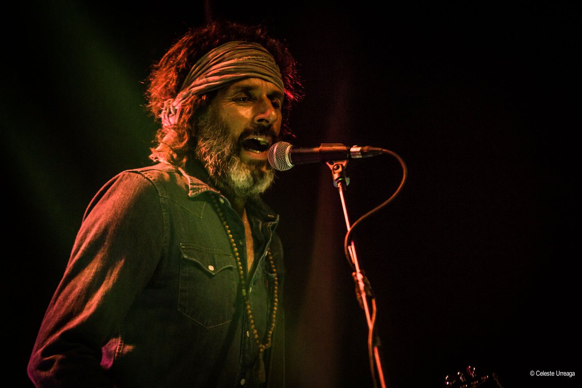 guarrosoficial's tweet photo. Una noche de euforia retratada por una grosa de los retratos de rock!

PH: @CelesteUrreaga | @retratosdelrock https://t.co/m6QLaIupEW