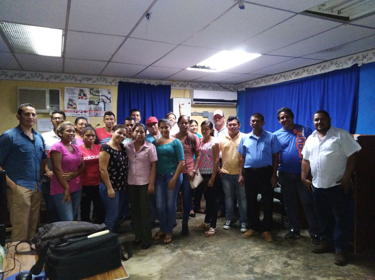 ninamasielr26's tweet photo. Curso terminado de informática básico@infoplazaRiodeJesús49 #Inadehsonaveraguas @infoplazasaip https://t.co/kQNecZHpMH