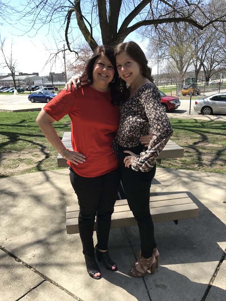 i joined AOII to help people like my very own mom help find a cure for this horrible disease that affects her every day, even though she never lets it show 💙 #ArthritisAwarenessMonth <a href="/alphaomicronpi/">Alpha Omicron Pi</a> <a href="/AOIIPhiUPurdue/">ALPHA OMICRON PI</a>