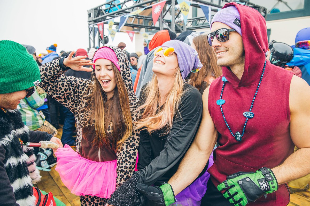 Set amongst the stunning backdrop of Sun Peaks, you guys and your crews NAILED the outfits! Check out some of the most colorful squads at CLSBC18 🌈🗻✨