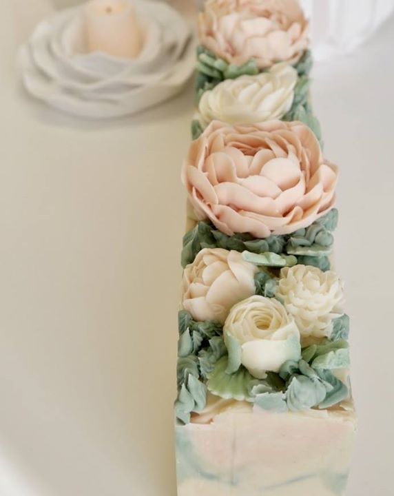 MadeUrban's tweet photo. Can you believe this is a block of soap? Talk about finding a niche and offering the best. This would be a great product to market to the wedding world, sell through flower shops, label as a great "bridesmaid gift", "wedding favor gifts", etc.
Source: https://t.co/IFYIpwG9AL https://t.co/XR24m9fjXu