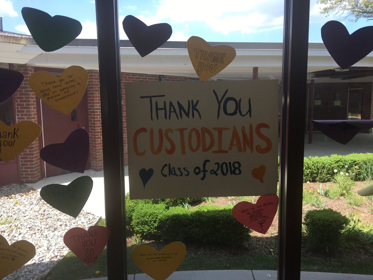RRhodesCCSD's tweet photo. Senior Gratitude, Part II Messages are written on the hearts. https://t.co/r2Odrvp4UL
