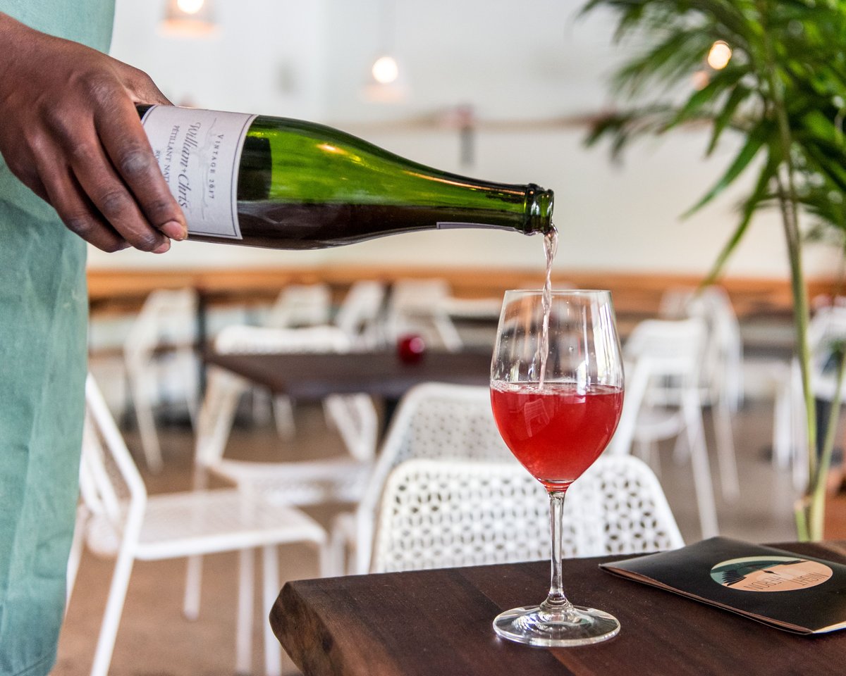 We had some serious fun curating our 🍷 list from vineyards around the 🌍, but one of our favorites was made right here in Texas: <a href="/WilliamChrisVin/">William Chris Vineyards</a> Petillant Naturel Sparkling Rose ✨  #TexasWine #AgricoleHospitality #MontroseHouston