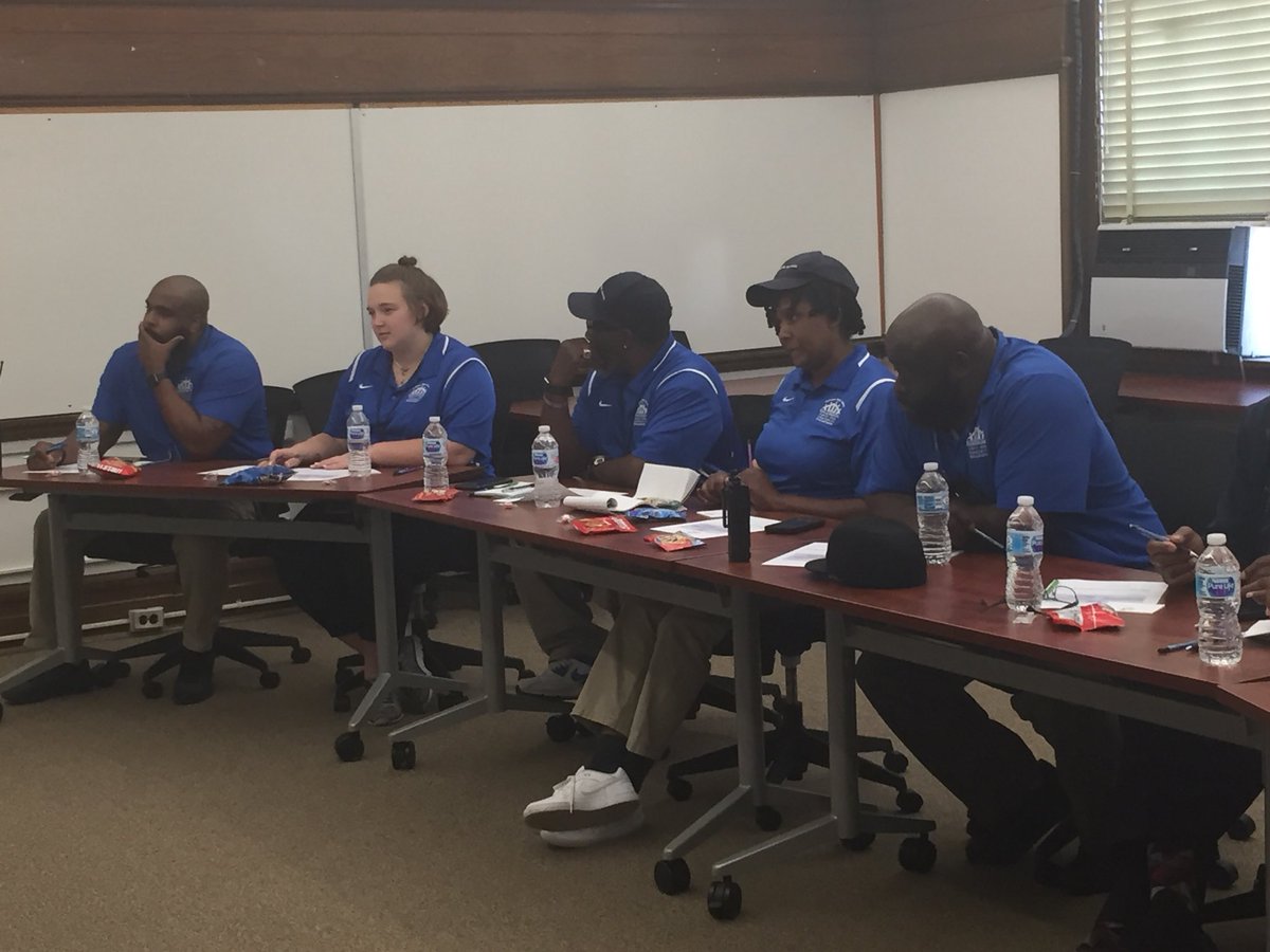 RPS_CCSS's tweet image. In an effort to increase our effectiveness, we have set up an open forum between our School Social Workers and some of our Attendance Officers. The rest of our officers will participate tomorrow. @RPS_Schools