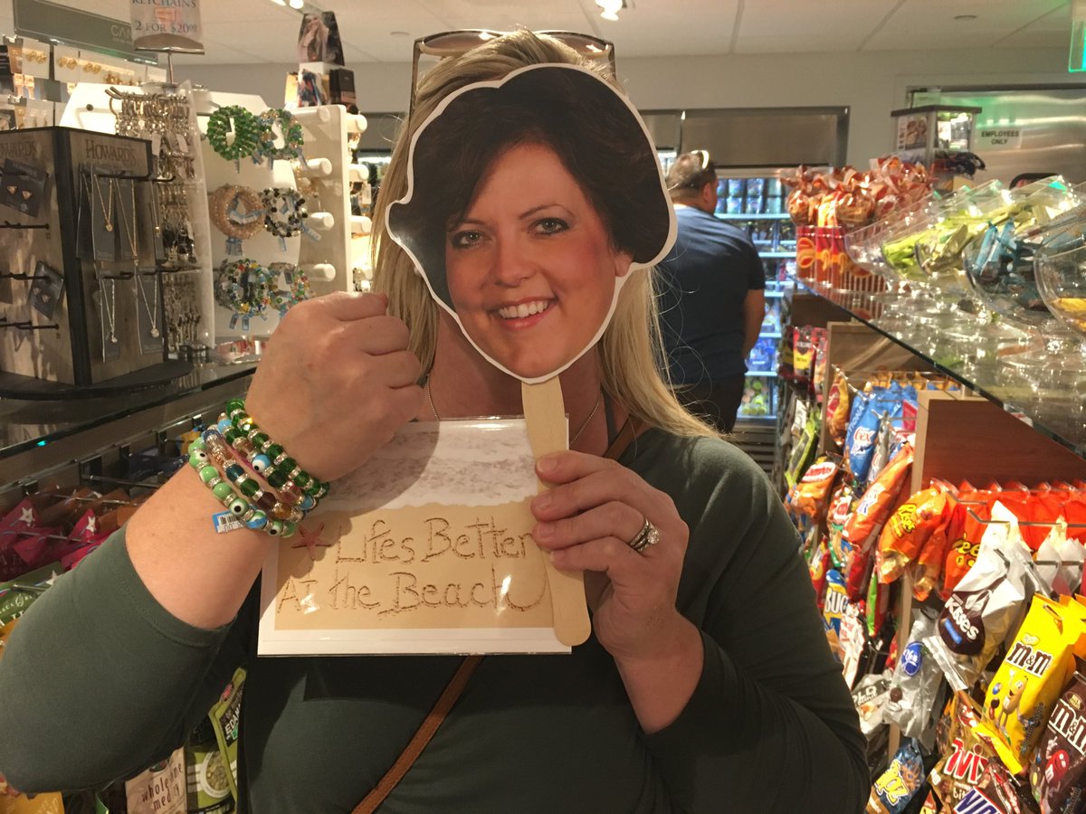 #i3 reunion fun with flat Denise <a href="/fileneresearch/">Filene*</a>