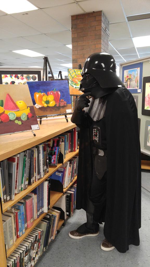 MPSJReturnVimy's tweet photo. Appreciating art at Powerful Visions @MPSJarts https://t.co/AneZuNR0L6