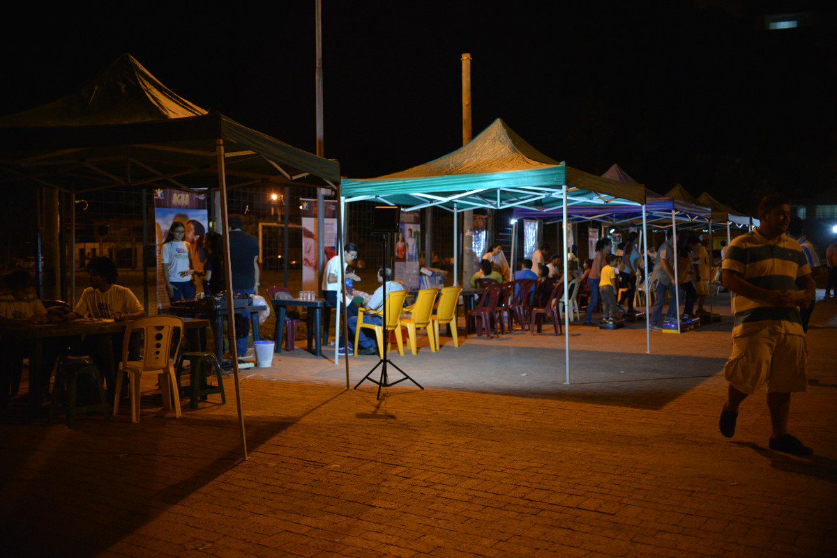 Feria de Salud en la plaza de los mangales Av. Beni 4to anillo, cumpliendo con las acciones sociales en pro de la comunidad