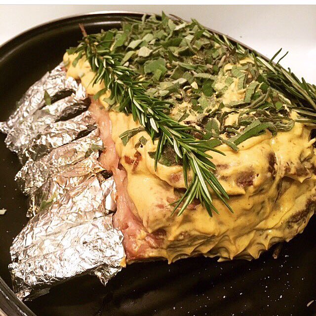 KitchenSprout's tweet photo. #Toronto Run 🏃.@dilisos located in @StLawrenceMkt #RoastedRackOfLamb #LocallyRaised #NoHormones #NoAntibiotics #AlwaysFresh #SpringOnions #Mushrooms #Rosemary #Sage #RoastedBrusselSprouts #RoastedPotatoMedley #TomatoNBasil #MixedBellPeppers #CheersFromToronto🍷🍴🍷 https://t.co/nXVlT8Jh8i