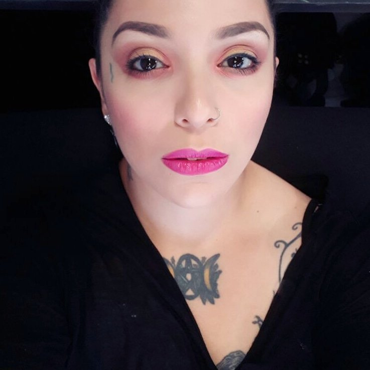 AndreaValobra's tweet photo. Somewhere in the black space...
#Colors #MatteSkin #MakeUp
#covergirlparaguay
#IamwhatImakeup
#soyquiendecidoser
@vendomegguarani https://t.co/IaxSc2GGea