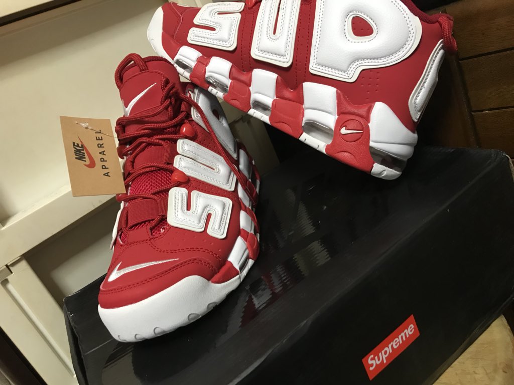 kooonini's tweet photo. supreme×NIKE 
海外で5万で購入しましたが履く機会がないのでお譲りします！
3万でおひとつのみです！ https://t.co/jct1faA2Wk
