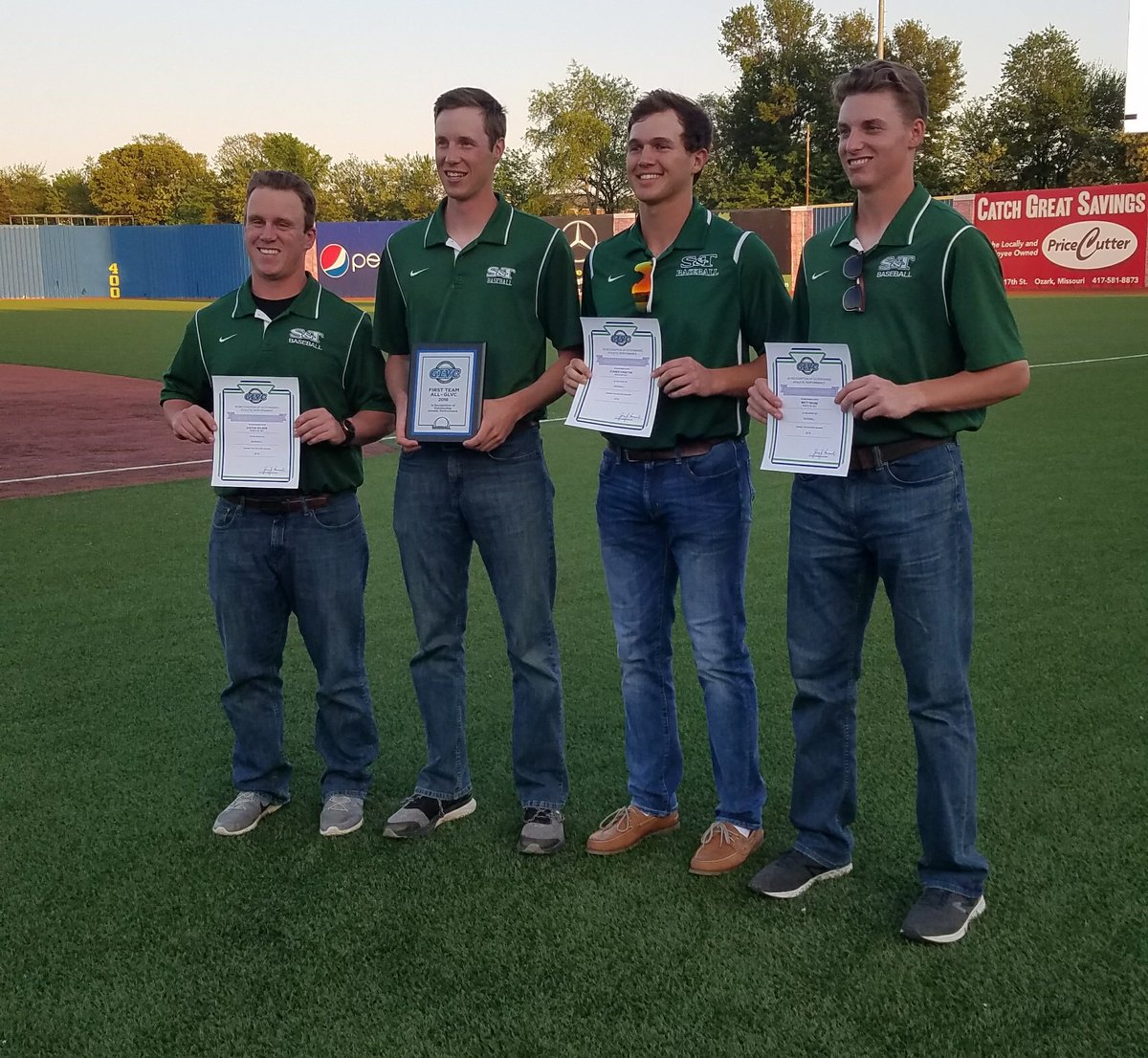 Miners_BSB's tweet photo. Your 2018 All-GLVC West Honorees: 1st Team Dan Borek, 2nd Team Matt Gruse, Conner Forsythe, &amp; Justus Nelson. #minerpride⛏⚾ https://t.co/Af9al6cVhx