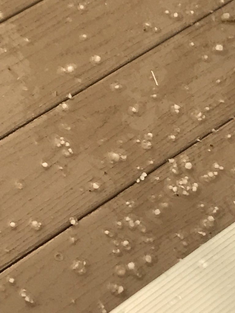 DStay10's tweet photo. @snodgrss @NWSLincolnIL Same in Carlinville IL https://t.co/50uw3pBwjp