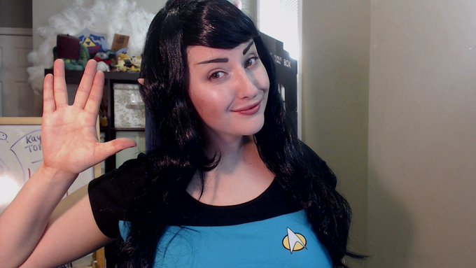 Live long and prosper my Friendly Friends! Vulcan Kaylee is here to hang out tonight!  https://t.co/mp8SXniXfZ