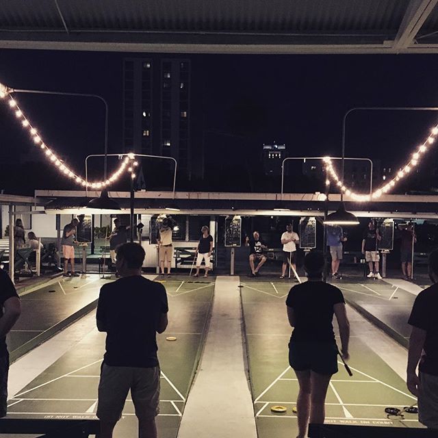 What a beautiful night for shuffleboard! Week six of the spring league. #stpete #shuffleboard #keepstpeteshufflin #dtsp ift.tt/2jMd3pb