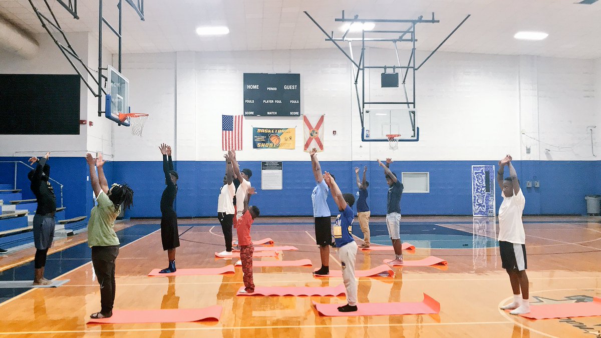 orlandoFPR's tweet image. Our young men learning the benefits of yoga.  It helps calm the mind and strengthen the body. #PKZOrlando