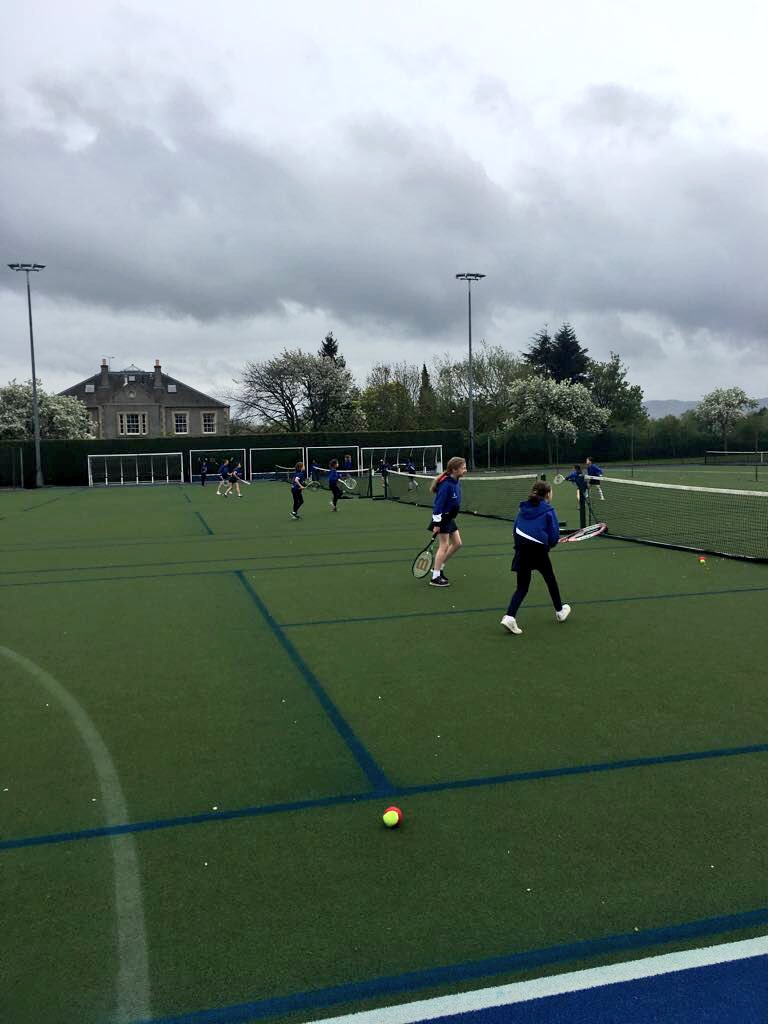 stgeorges_sport's tweet photo. Primary 6 tennis club doubles tournament, National Pathways coach, @EllinoreLightb1 style! #SelfRun #KidsLead #KidsDecide
First round 76-52 and second round 102- 105 so a draw! Well done #teamstgs ππΎπ https://t.co/Apu9sMwloY