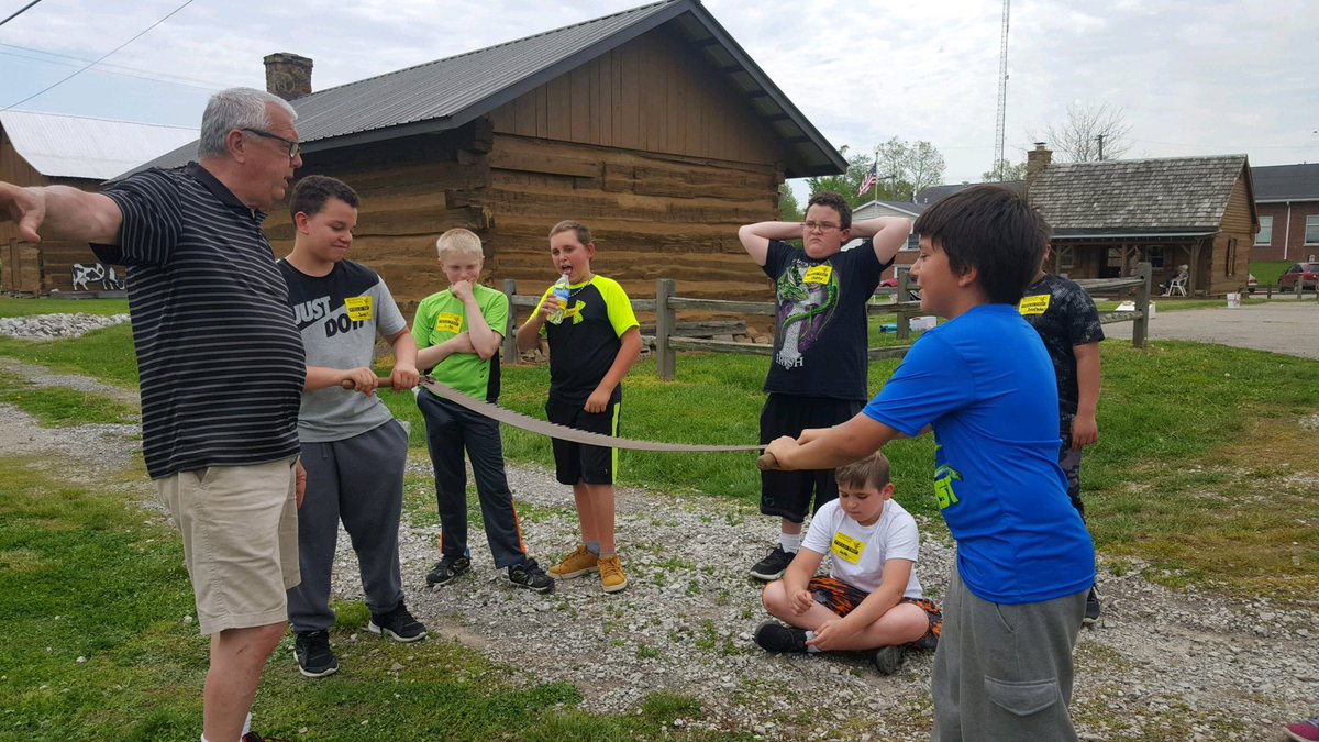 reddingschool's tweet photo. Our 4th grade students had a great time learning Indiana History through hands-on activities at the Jackson County Historical Center. #Soaring2Excellence #StingersUp #ReddingRocks https://t.co/dvvBVzdgaJ