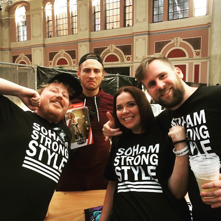 Em5k81IVF's tweet photo. What a weekend! Thank you @ThisIs_Progress for just being brilliant and making it a weekend where @noonooginger made pterodactyl porn a “thing” and Soham Strong Style made their debut  #sss16 #pterodactylporn #sohamstrongstyle #mypillowisawhopper https://t.co/sckMQe5XyB