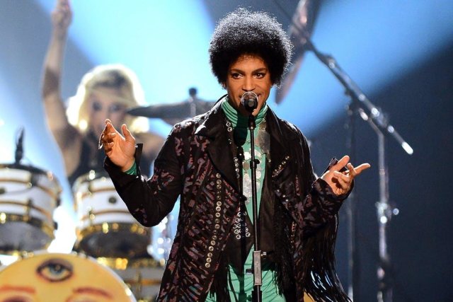 This is still so sad. A wonderful musician that was always ahead of his time! Prince's Caribbean getaway will be sold to the highest bidder. #ohno #bids #tragic bit.ly/2wsbPsq