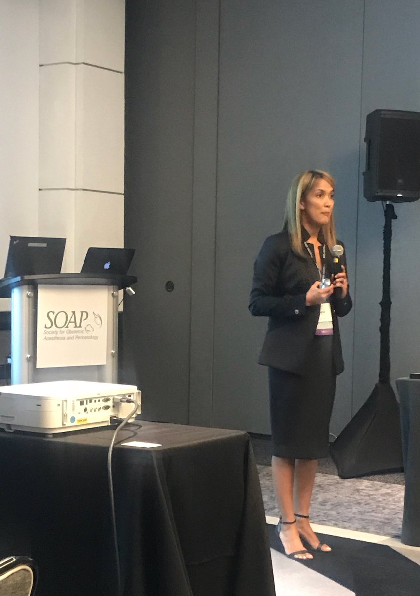 AnObsColombia's tweet image. La Dra Fayce Peralta en nuestro segundo debate Pro-Con #SOAPAM2018 #soaplatam2018  Fallo de la anestesia espinal para cesárea. General o una neuroaxial de rescate? @clasanews @socundianest @scarecolombia