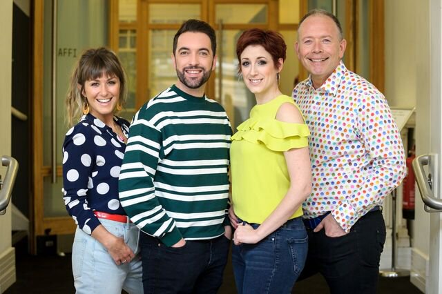 Byddaf yn trafod Chwilio am seren!  I ganu dros Gymru yn y Junior Eurovision! hefo @Alnodllawn fory am 8.30ish  <a href="/BBCRadioCymru/">Radio Cymru</a>   <a href="/EurovisionJr/">Junior Eurovision</a> 2018!  Y Beirniaid a'r cyflwynydd yn edrych malen yn arw Dowch a'r talent atom! <a href="/s4c/">S4C 🏴󠁧󠁢󠁷󠁬󠁳󠁿</a> <a href="/mrproducerltd/">MR PRODUCER</a> Dyddiad cau 3 Mehefin 
#disgleiria