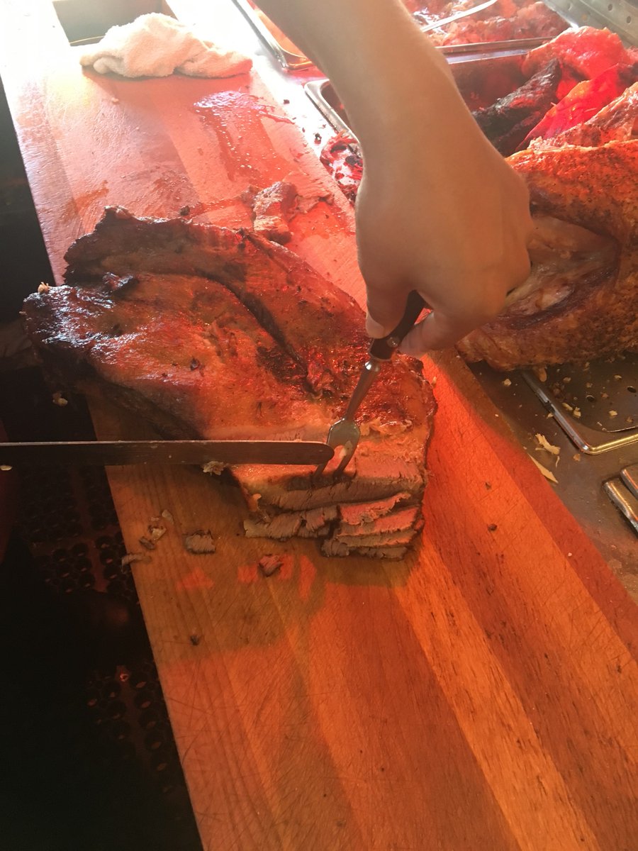 Beer and freshly carved brisket. <a href="/SFGiants/">SFGiants</a> face the Phillies at 4:05pm