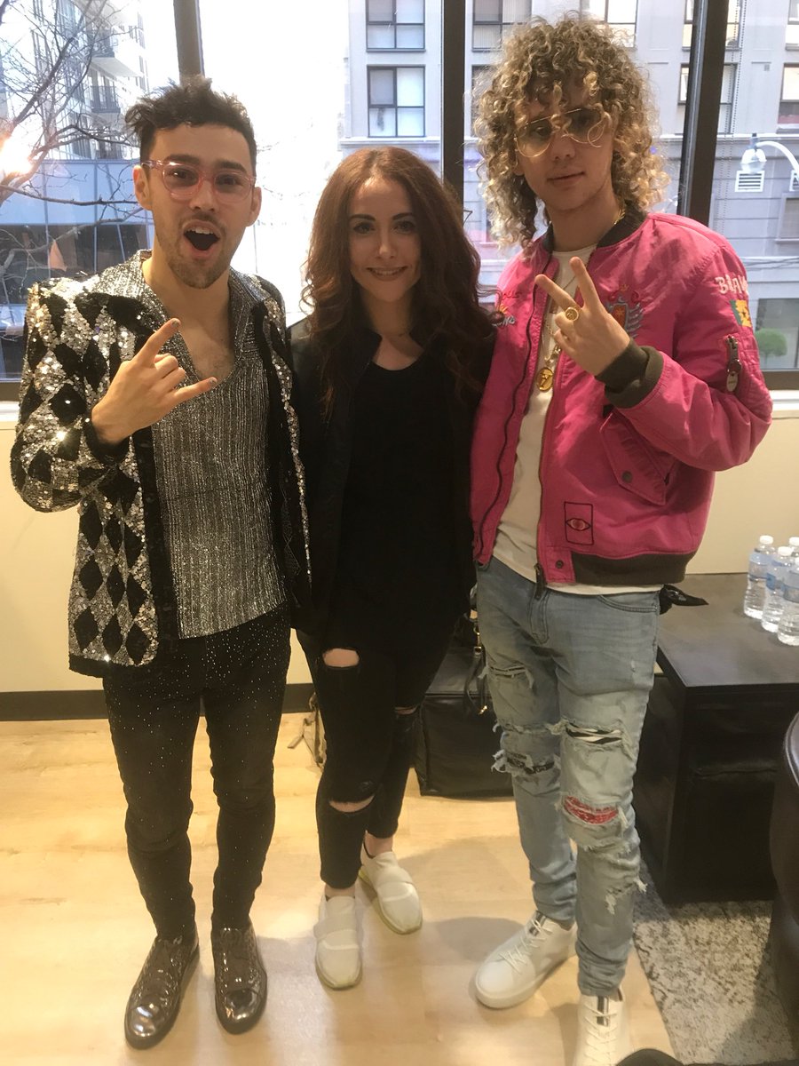 FrancescoYates's tweet photo. .@MAXHellsKitchen @TheKaylaDiamond 🙏✌️ https://t.co/pr5aQu0JSs