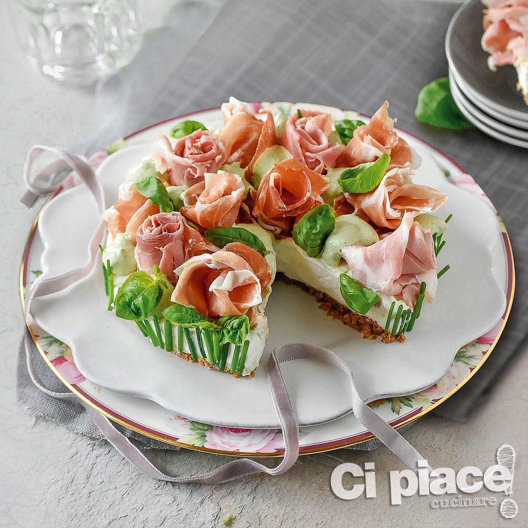 Le #cheesecake salate di <a href="/BassanelliB/">BenedettaBassanelli</a> fioriscono su #cipiacecucinare 65. Vi stupiranno per la loro bellezza e bontà. Siete pronti? #9maggio #mercoledì #ricette #recipes