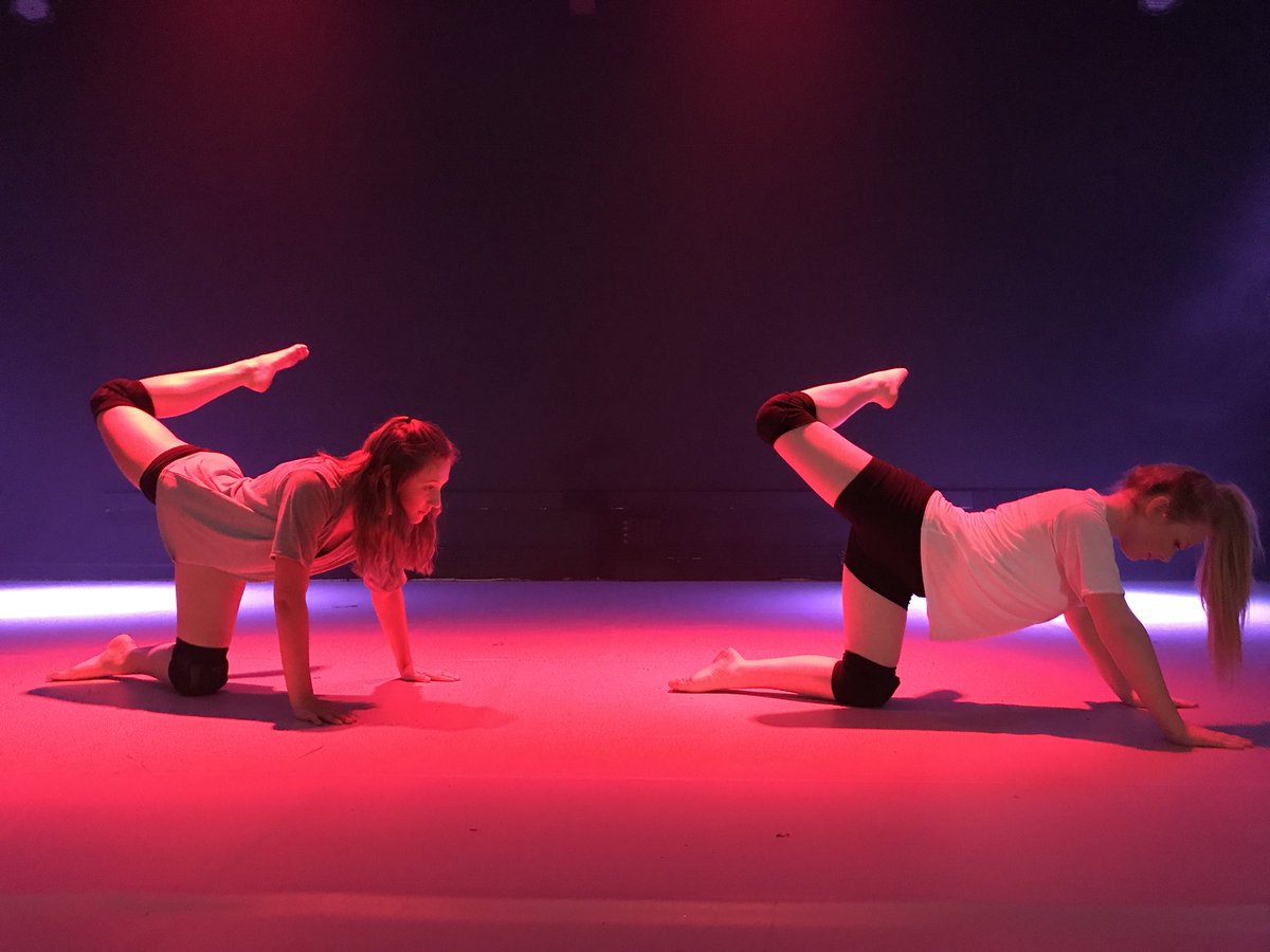 A few great shots from tonight’s Beacon Spring Dance 2018. Huge congratulations to all of the performers this evening #ProudTeacherMoment <a href="/Beacon_Academy/">Beacon Academy</a> <a href="/sirhenryfermor/">Sir Henry Fermor Primary School</a> @Gussie75 @CrowboroughLife