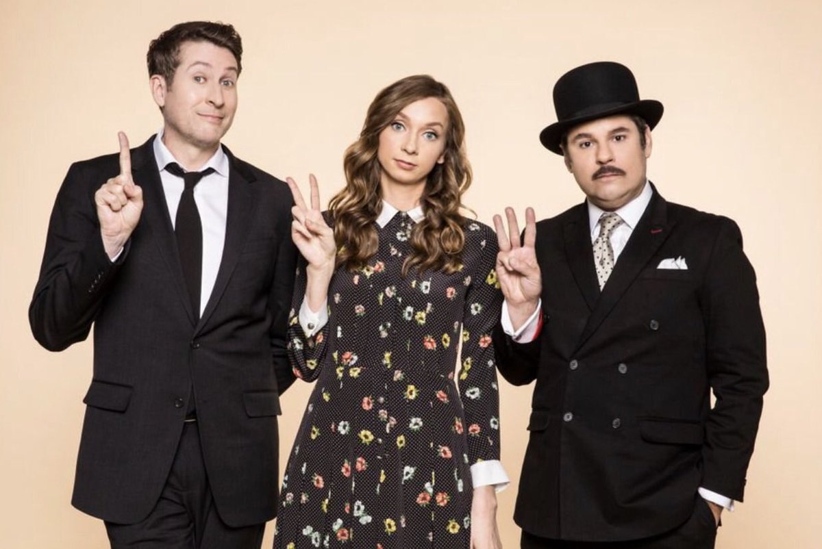 TheShannonRH's tweet photo. 10 pm. Last day together. With a single light sand fridge/tripod in a dorm room, we embody our final form. The Threedom gang. @laurenlapkus @PFTompkins @ScottAukerman 

#UpMeBeam https://t.co/w9uNCgcEpt