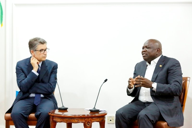 AkinwunmiAmbode's tweet photo. We received a strong delegation from the World Bank led by Mr. Patrizio Pagano. As a government, our robust partnership with the World Bank has supported the growth of our economy especially sectors such as transportation and agriculture. https://t.co/ZlShDprCi3