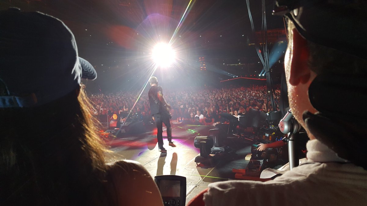 SteveGleason's tweet photo. If you have 10 bucks, you can fly round trip to Barcelona on @AmericanAir, stay 3 days, watch @PearlJam as a VIP, meet @MikeMcCreadyPJ & the band AND support @AnswerALS research. Click here for a chance to go on this epic trip! - SG https://t.co/jBTIsgn0py https://t.co/g4lE8MCYcl