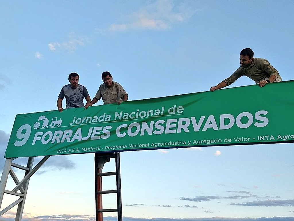 biancogaido's tweet photo. Ultimando detalles a horas de la gran @JornadaForrajes2018
Trabajo de riesgo, pero con mucha pasión! 
#HayEquipp con @JuanPabloVlez6 @BragachiniMarco #GastónUrrets #EstebanEugeni y el groso de #ClaudioWalter https://t.co/6BlsvHc2a2