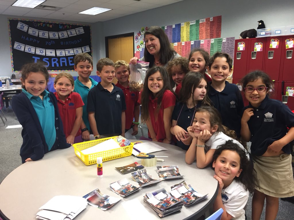 Who stole the cookies? Our inferencing led us to one of our first grade teachers. <a href="/jkramer9/">Julie Kramer</a> #davis2