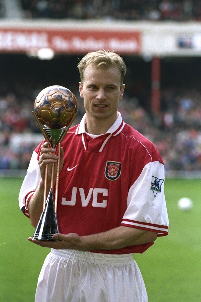 Happy birthday Dennis Bergkamp(born 10.5.1969)
LEGEND! 