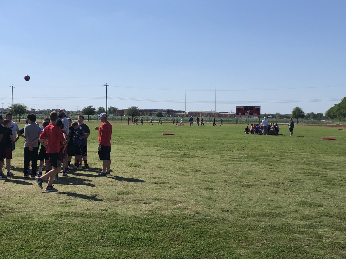 Coach_Lehnhoff's tweet photo. Pre-athletic days at Corbett JH! #buildingbuffs @SCUCISD @SamuelClemensHS @scbuffalostrong https://t.co/uMb4PIoBhD