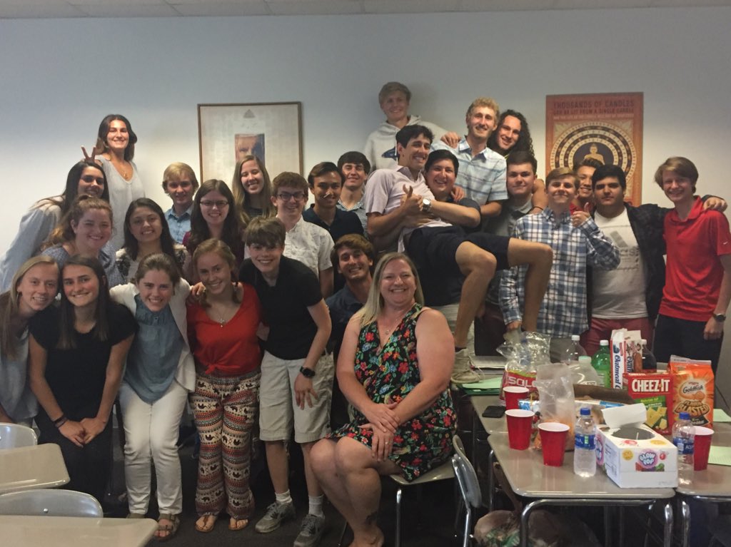 MrsPerryCGEng's tweet photo. Thanks for the snacks and the memories 3rd period!❤️🍪🥨 https://t.co/SbSuo5oFi5