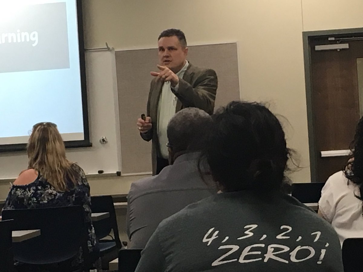lovesgoogle's tweet photo. When your new superintendent takes time out of a meeting to wish you a Happy Birthday and lead the team in song, you know you have a leader who values relationships and individuals. Thank you @OttTempleISD ! Happy Birthday, @thstechspot ! @TempleISD https://t.co/LhUEIqs1Vn