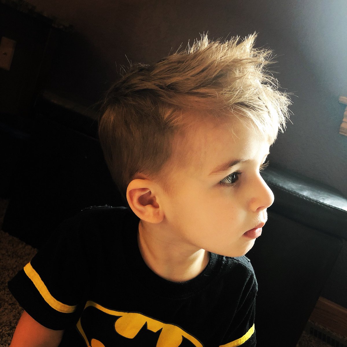 tiffnilges's tweet photo. When you get your fresh @KrisBryant_23 haircut. @Cubs https://t.co/i9I1DKOmix