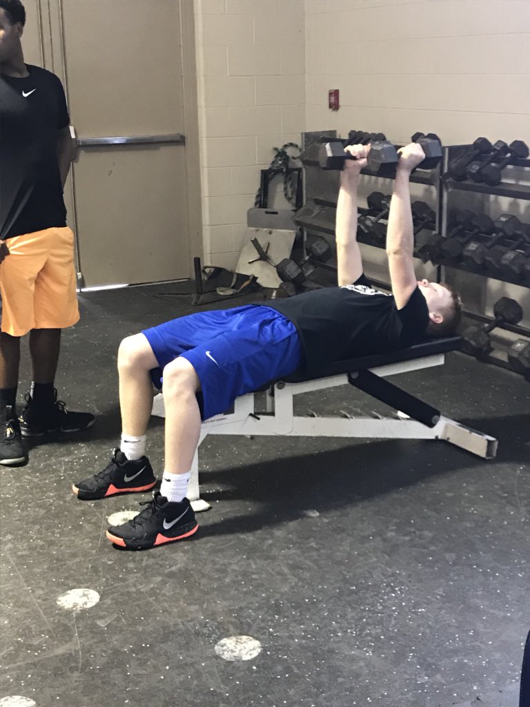 ReadyHoops's tweet image. Loved how focused and determined these players are! Love the process of getting better in all phases! Excited for what they are bringing to #ReadyHoops